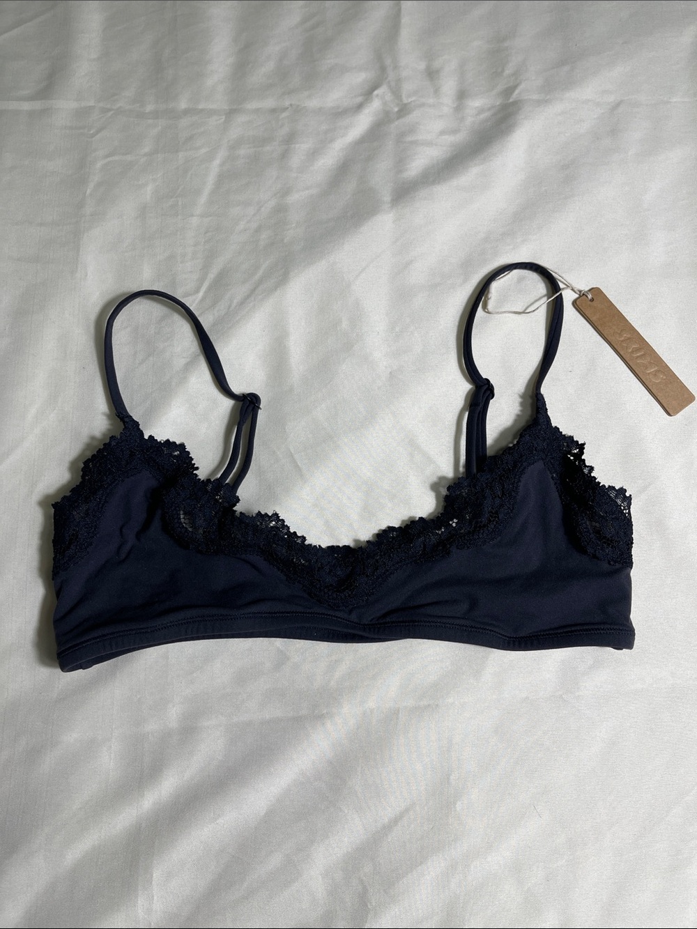 SKIMS 2-Piece Fits Everybody Lace Bralette/Bandeau Set NWT/NWOT - Picture 4 of 4